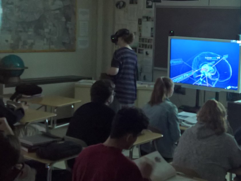 Students in School Activites (Athletics, Classrooms, Plays, Band, Art Projects) (PHS Psych Students Study the Human Brain in Virtual Reality.jpg)